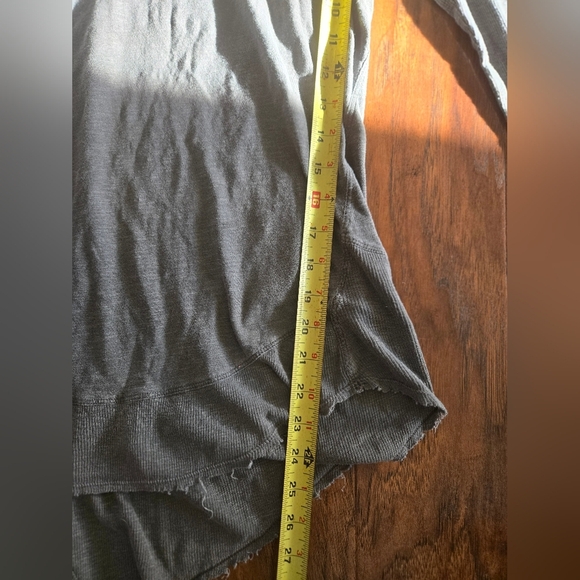 Free People Small Gray V-Neck Asymmetrical Women Top - Picture 6 of 9